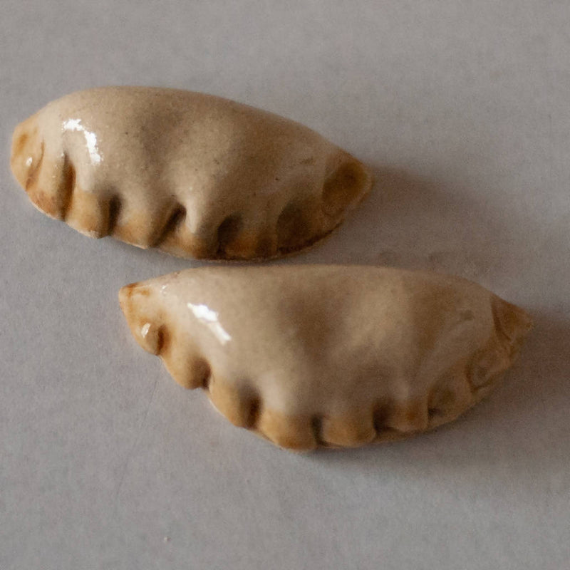 【大和知子】５個組　餃子の箸置き_益子焼