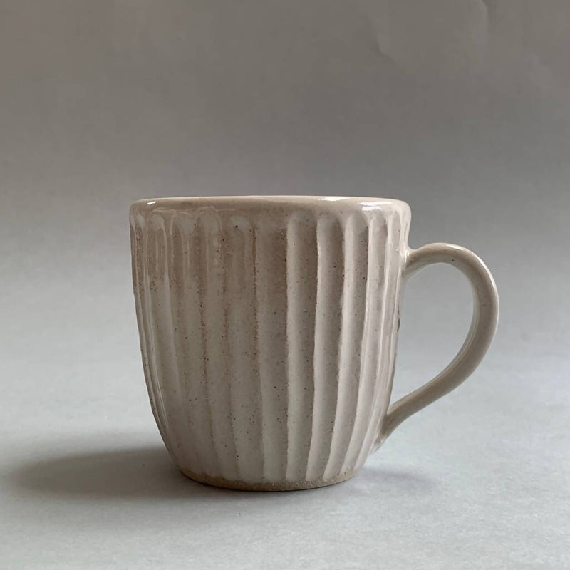 【石川譲】マグカップ（白しのぎ/長型）_益子焼