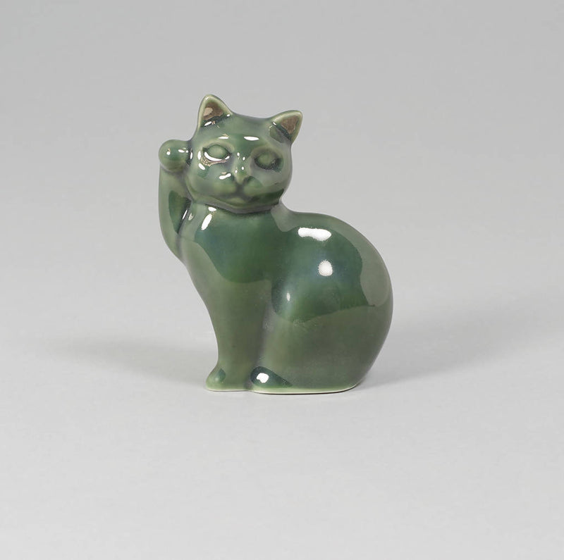 【atoa design】招き猫　緑色　耳（プラチナ彩）_益子焼