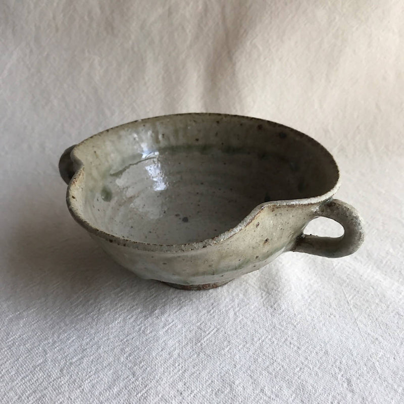 【あを】粉引灰釉輪花手付きスープカップ_陶器