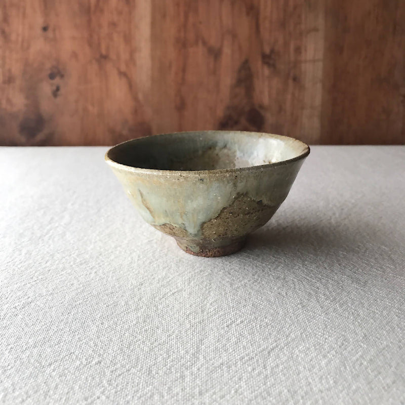 【あを】わら灰釉ぐい吞み a_陶器